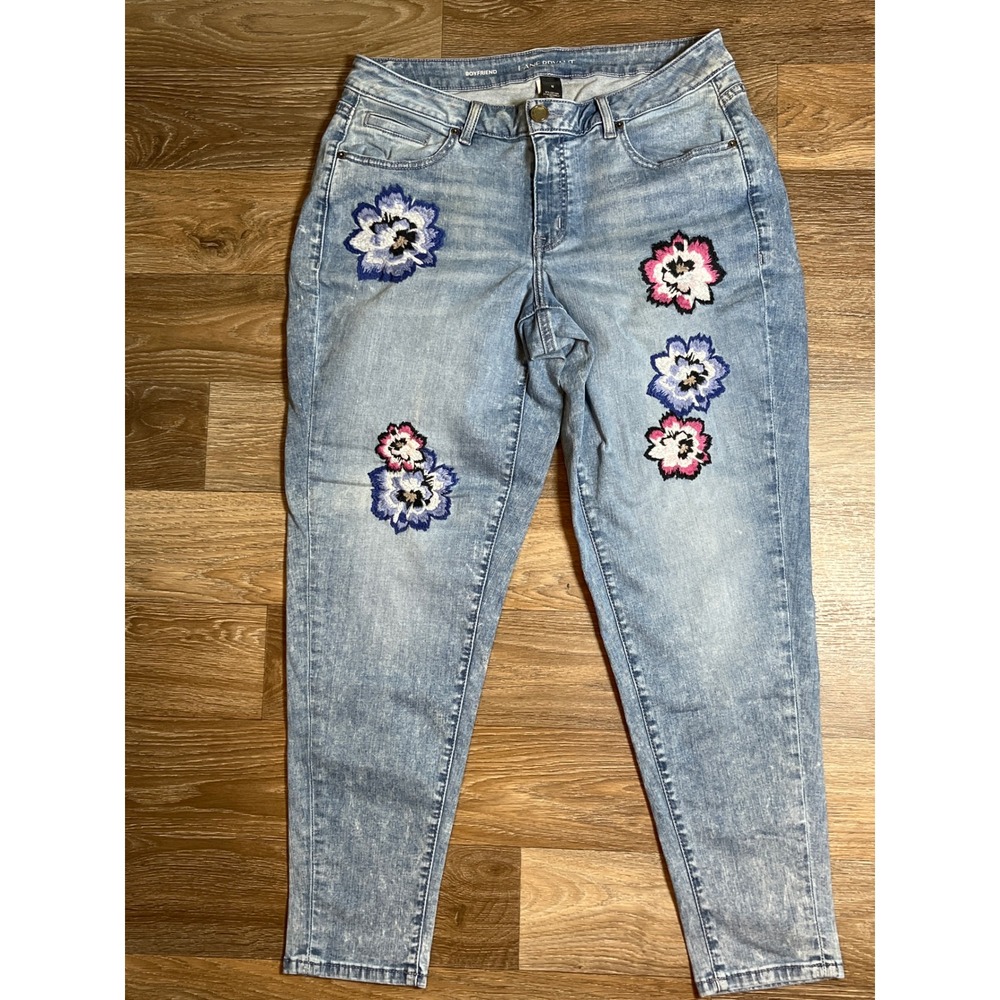 Lane Bryant 18 Boyfriend Jeans Light Wash Cottagecore Floral Embroidered Denim